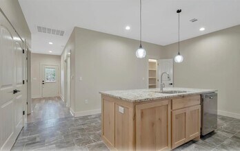 255 Old Israel Rd in Livingston, TX - Building Photo - Building Photo