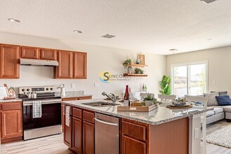 9055 Western Way in Jacksonville, FL - Building Photo - Building Photo