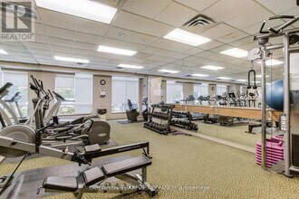 233-233 Beecroft Rd in Toronto, ON - Building Photo - Building Photo