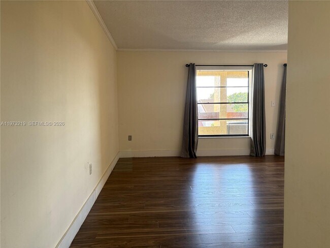 9285 SW 125th Ave in Miami, FL - Building Photo - Building Photo