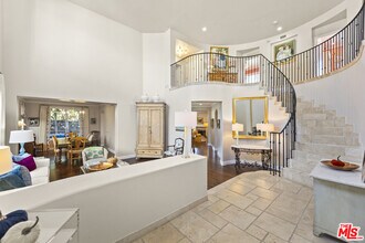 6738 Andover Ln in Los Angeles, CA - Building Photo - Building Photo