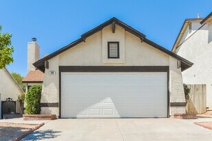108 Spinnaker Dr in Henderson, NV - Building Photo