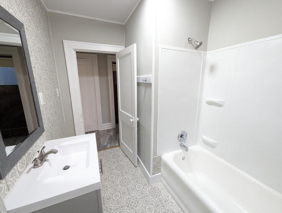 5015-5017 Mardel Ave-Unit -5015 in St. Louis, MO - Building Photo