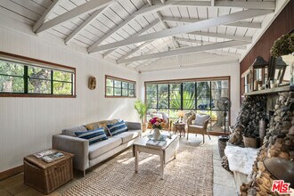 816 Basin Dr in Topanga, CA - Building Photo - Building Photo