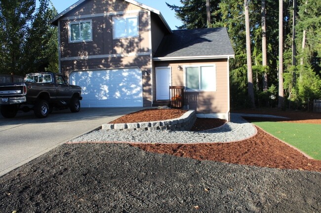 property at 1322 Lidstrom Rd SE