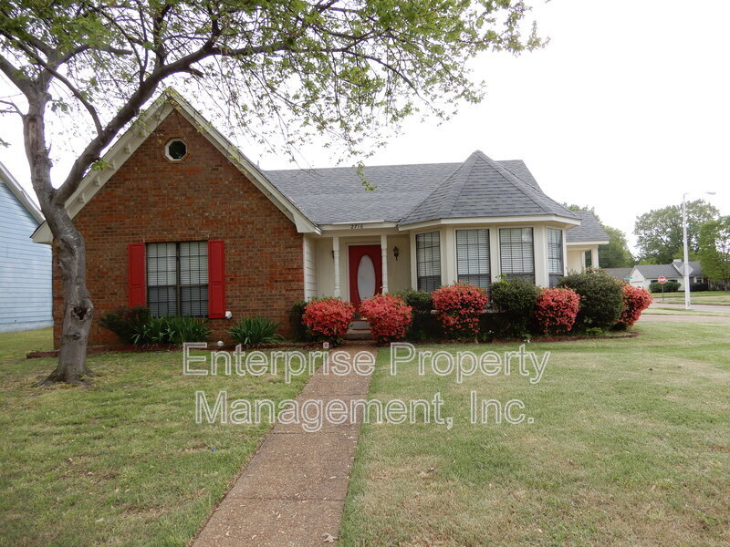 2716 Arbor Ln Dr in Memphis, TN - Foto de edificio