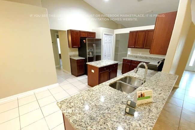 6705 Clair Shore Dr in Apollo Beach, FL - Building Photo - Building Photo