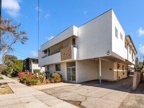 Canby in Reseda, CA - Building Photo - Building Photo
