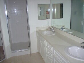 960 Starkey Rd, Unit 3302 in Largo, FL - Building Photo - Building Photo