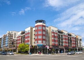 Urbana in Seattle, WA - Building Photo