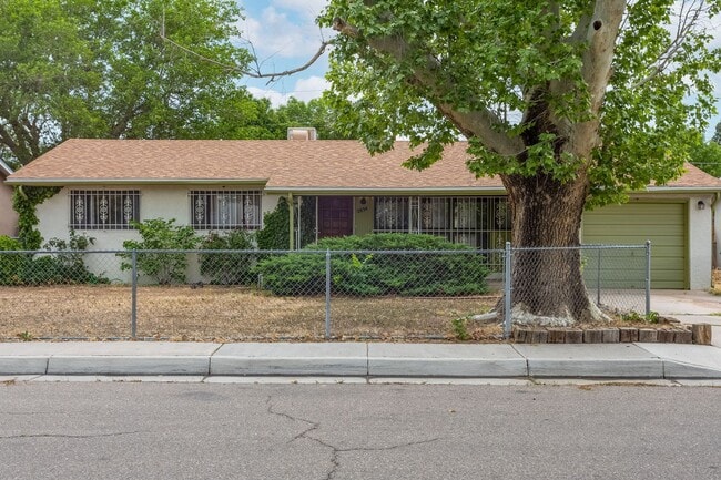 property at 2834 La Veta Dr