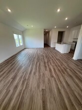 201 NW Granny Smith St in Gentry, AR - Building Photo - Building Photo