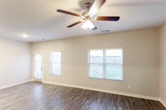 6611 Cotton Crk Rd NW in Huntsville, AL - Building Photo - Building Photo