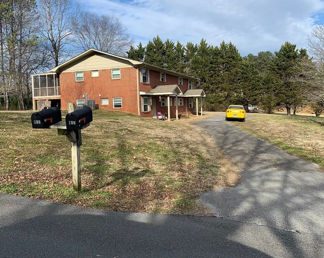 property at 106 Whitecrest Cir NW