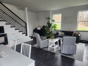 504 Kinderhook Rd in Columbia, PA - Building Photo - Building Photo