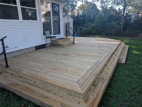 35 4th St in North Kingstown, RI - Building Photo - Building Photo
