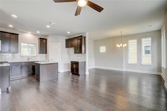2005 Dinsdale Ln in Austin, TX - Building Photo - Building Photo
