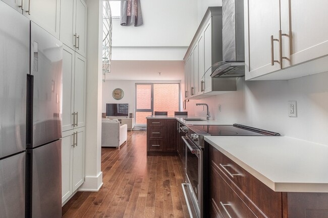 property at 1265 Rue Saint-André