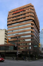 London Place in Vancouver, BC - Building Photo - Building Photo