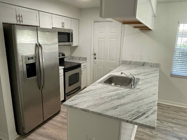 6404 Odom Rd-Unit -6412 in Lakeland, FL - Building Photo - Building Photo