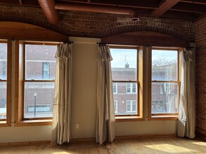 111 N Michigan Ave, Unit 111 B in Howell, MI - Building Photo - Building Photo