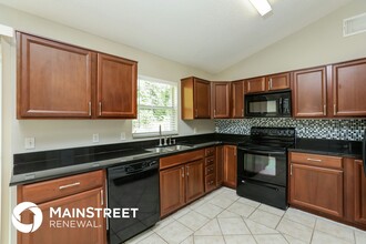 10101 Winding Creek Ln in Orlando, FL - Building Photo - Building Photo
