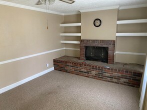 328 Webbmont Cir in Shelbyville, KY - Building Photo - Building Photo