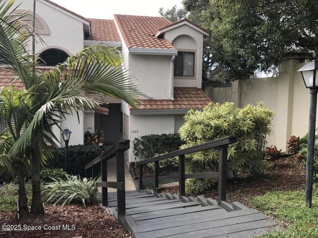 property at 1233 Country Club Dr