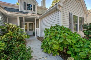 1371 Cassidy Ct in Mount Pleasant, SC - Building Photo