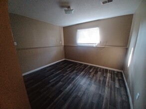 3303 Cassidy Rd, Unit B in Jefferson City, MO - Foto de edificio - Building Photo