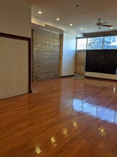 2103-2107 N Pulaski Rd in Chicago, IL - Building Photo - Interior Photo