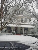 719 Hemlock St in Scranton, PA - Building Photo