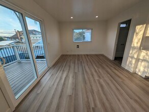 252 Melrose Ave-Unit -A in Encinitas, CA - Building Photo - Building Photo