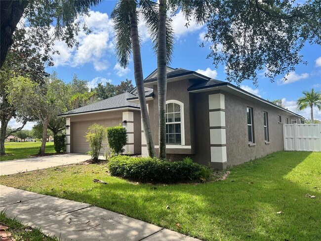 12835 Standbridge Dr in Riverview, FL - Building Photo - Building Photo