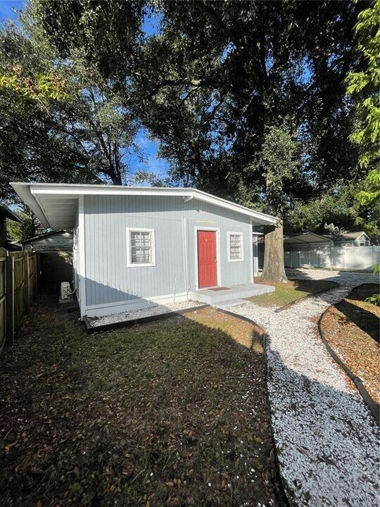 804 E Louisiana Ave-Unit -B in Tampa, FL - Foto de edificio