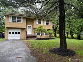 5 Pelmont Pl in Piscataway, NJ - Building Photo - Building Photo