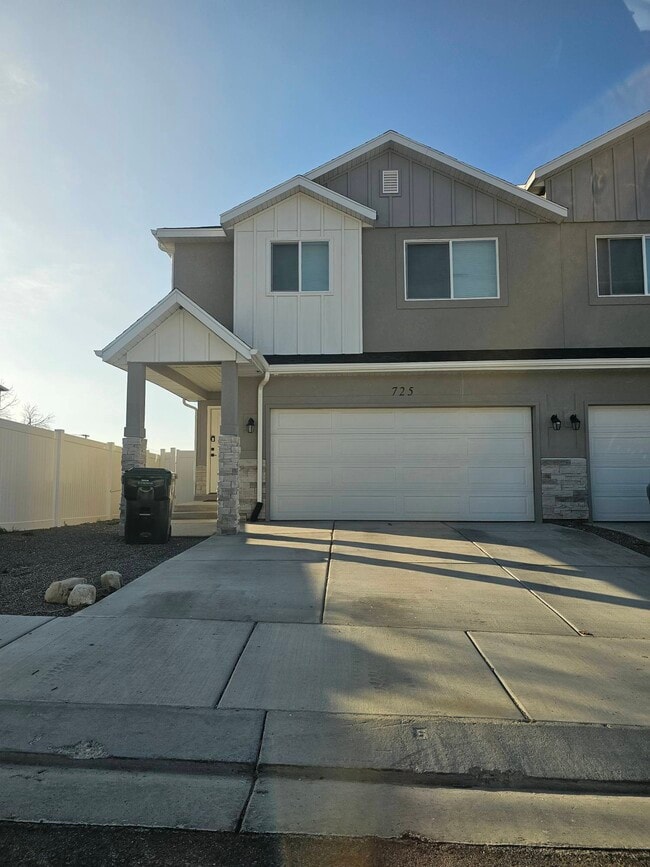 property at 725 N 150 E