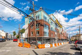 Barclay Place Apartments in Paterson, NJ - Building Photo - Building Photo