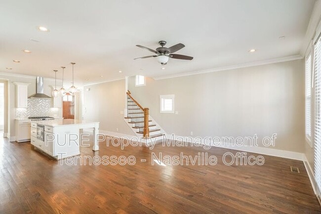 906 Southside Pl in Nashville, TN - Building Photo - Building Photo