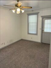 2305 Maine St, Unit 2c in Quincy, IL - Building Photo - Building Photo