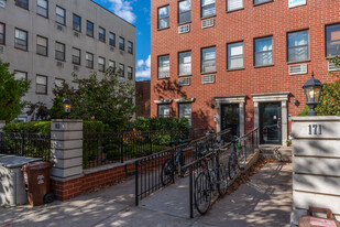 169 Engert Ave in Brooklyn, NY - Building Photo - Building Photo