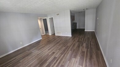 Knowles Pointe Apartments in Phenix City, AL - Foto de edificio - Building Photo