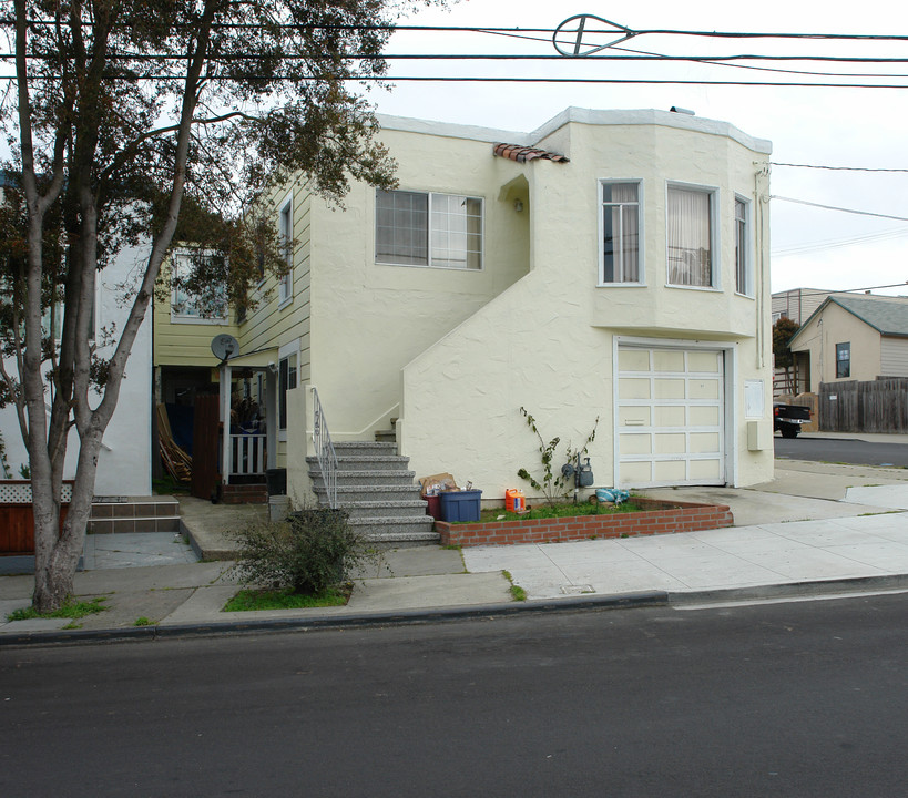 300-300 N Parkview Ave in Daly City, CA - Building Photo