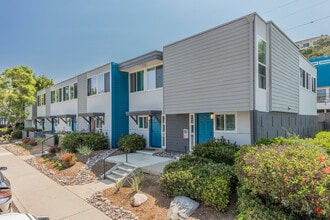 Loma Palisades in San Diego, CA - Building Photo - Building Photo