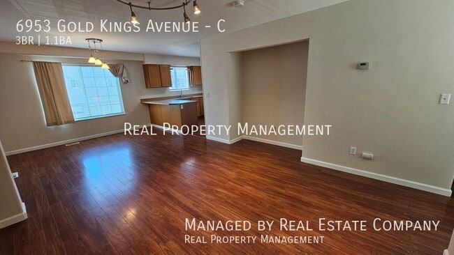 6953 Gold Kings Ave in Anchorage, AK - Foto de edificio - Building Photo