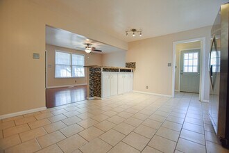 687 Debbie Dr in Clarksville, TN - Building Photo - Building Photo
