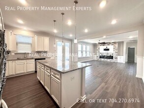385 Winding Oaks Ln SE in Concord, NC - Building Photo - Building Photo