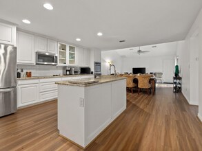 6504 Lago Vista Dr in Benbrook, TX - Building Photo - Building Photo