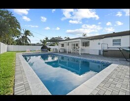 5040 NE 22nd Ave in Lighthouse Point, FL - Building Photo