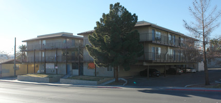 Allen's Courtyard Apartments in Las Vegas, NV - Building Photo - Building Photo